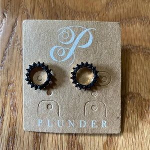 Plunder simple black earrings